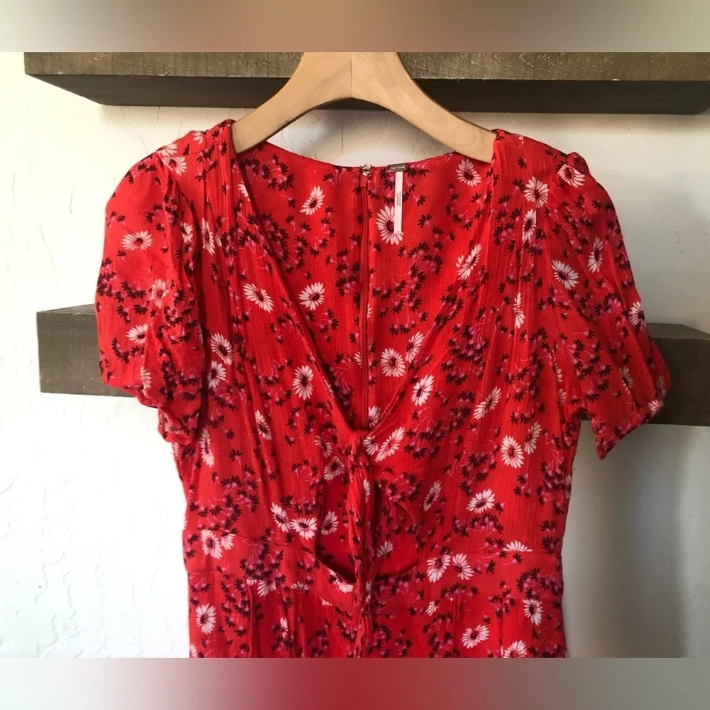 FREE PEOPLE|Vibrant red floral romper dress, mini dress•••peakaboo cutout detail - Picture 5 of 14